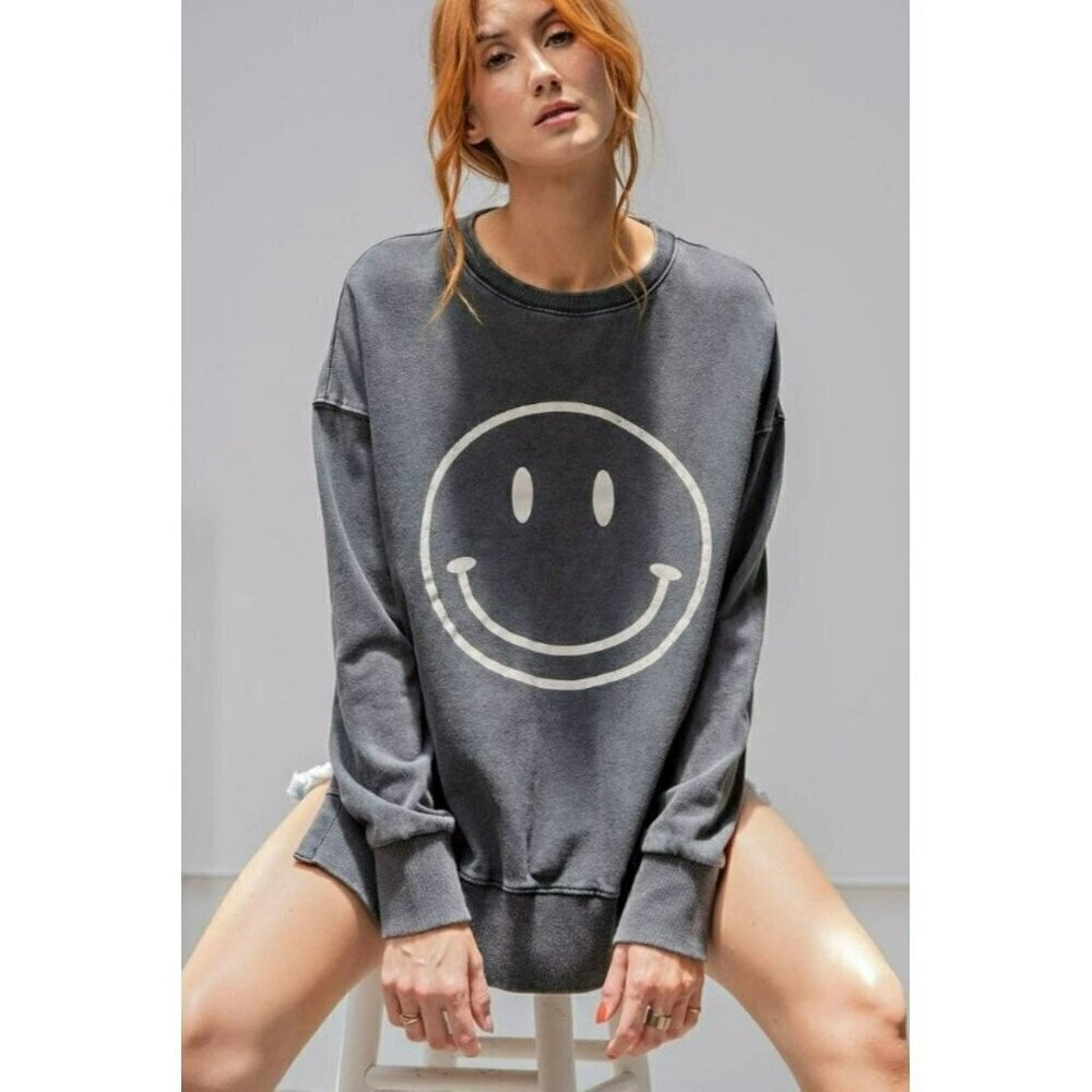 Don't Forget to Smile Mineral Wash Top in Black - Picture 6 of 10